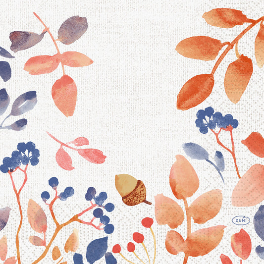 Aquarellierte Herbstblätter, Beeren und Eicheln in Orange, Rot und Blau auf weißem, strukturiertem Hintergrund - perfekt für herbstliche Tischdekoration mit Duni GmbH Servietten 33x33 3lagig 1/4 Autumn Gradient (Packung mit 50 Stück).