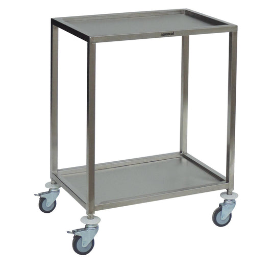 Der Novocal Fahrbarer Instrumententisch mit 2 herausnehmbaren Böden aus Edelstahl von Novocal verfügt über vier Schwenkrollen und eignet sich ideal für den Transport von Gegenständen in medizinischen oder industriellen Bereichen.