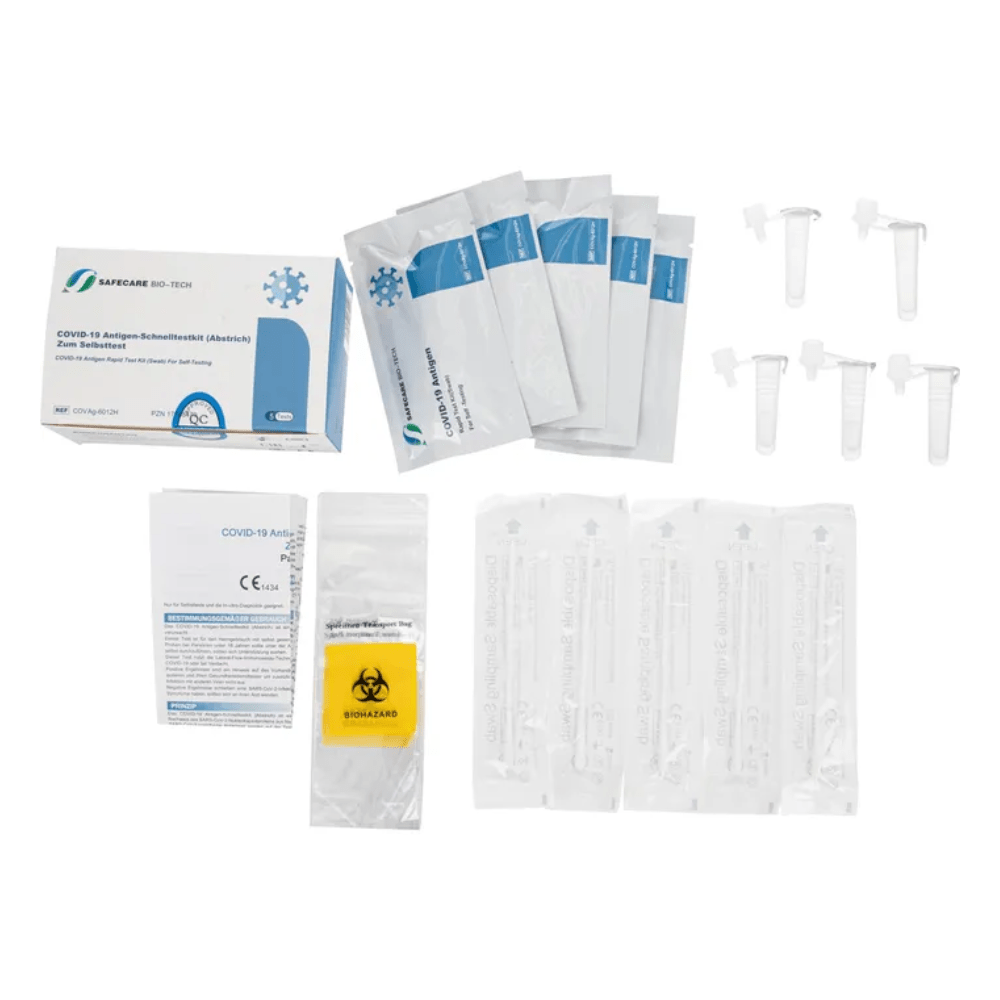 Il kit di test rapidi antigenici COVID-19 Safecare per uso domestico (confezione da 5) reca il marchio Safecare. Questo kit per l’autodiagnosi contiene cassette di test in bustine sigillate, un manuale di istruzioni, provette di estrazione con tappi e una busta per rifiuti a rischio biologico, e fornisce i risultati in soli 15 minuti.