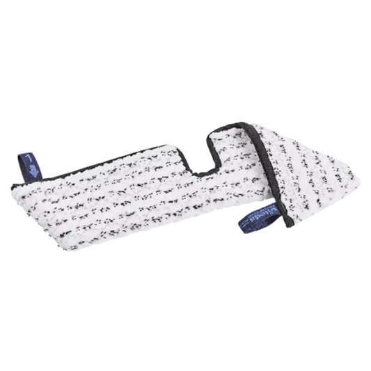 Der Vileda Professional Swep Duo HygienePlus Mop von Vileda GmbH ist ein weiß-schwarz strukturiertes Reinigungspad in rechteckiger Form mit einer Kerbe und zwei blauen Aufreißlaschen, das für optimale Leistung und effektive Reinigungsergebnisse bei jeder Anwendung sorgt.