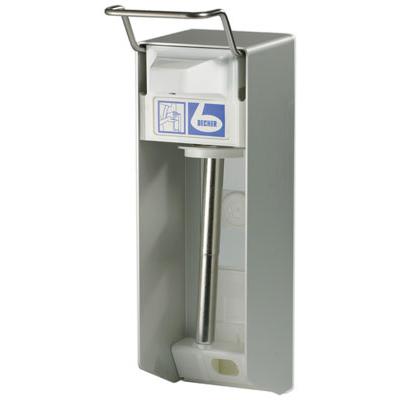 Der Dr. Becher Wandspender mit Aluminiumgehäuse der Dr. Becher GmbH verfügt über ein hygienisches Dosiersystem und ein elegantes Design zur Wandmontage mit silbernem Hebel. Er hat eine weiße Kunststofffront mit Etikett und eine robuste Metalldüse zur Seifenabgabe.