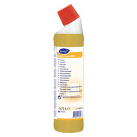 Eine 750 ml Diversey Deutschland Room Care R8 Entkalker Flasche mit rotem Winkelverschluss und gelbem mehrsprachigem Etikett, ideal zum Entfernen von Kalkablagerungen im Badezimmer.