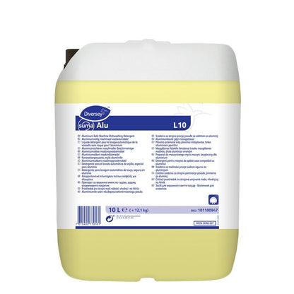 Un contenitore da 10 litri di Diversey Suma Alu L10, detergente per stoviglie sicuro per l'alluminio per tutte le durezze dell'acqua di Diversey Deutschland GmbH & Co. OHG, ha un coperchio bianco, un liquido giallo e istruzioni multilingue sull'etichetta frontale.