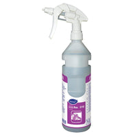 Una bottiglia di plastica trasparente con erogatore bianco, contenente un liquido blu e provvista di un’etichetta viola e bianca, costituisce il kit di bottiglie Suma Bac D10 conc (0,75 l) della Diversey Deutschland GmbH & Co. OHG, adatto ai sistemi Divermite e DQFM.
