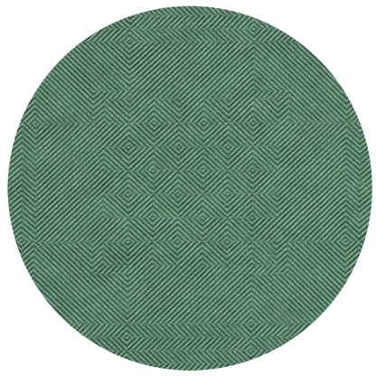 Das runde, grüne PAPSTAR Papiertischtuch mit Damastprägung (50 m x 1 m) von PAPSTAR GmbH zeigt ein geometrisches Muster mit diagonalen Linien und Rauten für einen dezenten 3D-Effekt – ideal für festliche Anlässe.