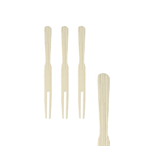 Vier PAPSTAR Fingerfood-Spieße "pure" (8,5 cm) aus Holz liegen vertikal auf weißem Hintergrund, drei eng beieinander und einer am rechten Rand - perfektes Partyzubehör von PAPSTAR GmbH, Dose mit 500 Stück.
