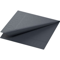Eine Duni GmbH Zellt.-Servietten 24x24 cm, 3-lagig, schwarz aus einer 250 Stück Packung ist teilweise diagonal auf weißem Hintergrund gefaltet, wodurch die strukturierten Kanten und die tief grau-schwarze Farbe hervorgehoben werden.