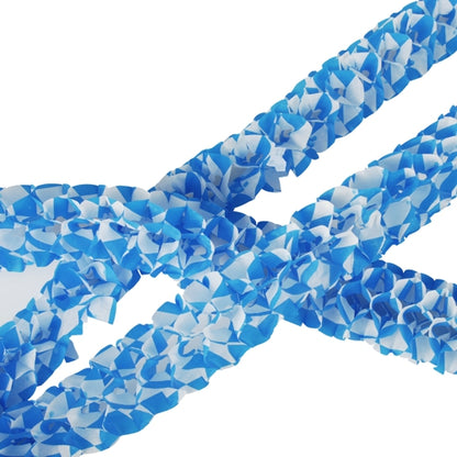 Primo piano di PAPSTAR 2 ghirlande di carta di PAPSTAR GmbH, con fiori di carta blu e bianchi disposti a strati come decorazione festiva su sfondo bianco.