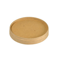 Un coperchio rotondo in cartoncino marrone FSC/PLA (90x90x16 mm) con un leggero bordo e due fori, progettato da Duni GmbH, adatto al bicchiere Ronda SHORT da 240/360 ml. Confezione: 25 pezzi.