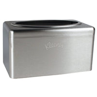 Der Kleenex® Handtuchspender aus Edelstahl von Kimberly-Clark GmbH ist ein kompakter, verchromter Tissue-Box-Deckel mit ovaler Deckelöffnung und "Kleenex"-Gravur, der über eine praktische Zupfbox-Funktion zur einfachen Entnahme verfügt. Enthält 2 Spenderboxen pro Karton.