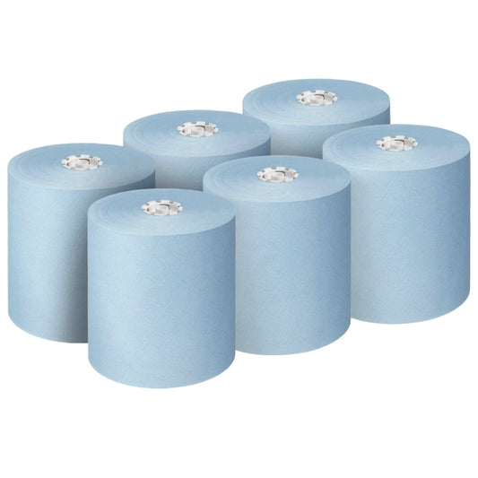 Six Scott® Essential™ Rollen Handtücher, Blau (6 Rollen/Karton) von Kimberly-Clark GmbH, sind in zwei Reihen zu je drei auf weißem Hintergrund angeordnet - ideal zur hygienischen Versorgung in stark frequentierten Industriebereichen.