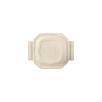 Un couvercle rectangulaire et biodégradable « Octabagasse » de 400 ml de la société Duni GmbH, fabriqué à partir de bagasse brune (202 x 160 x 37 mm), doté de deux languettes latérales facilitant l'ouverture, présenté de manière écologique sur fond blanc. Lot de 50 pièces.