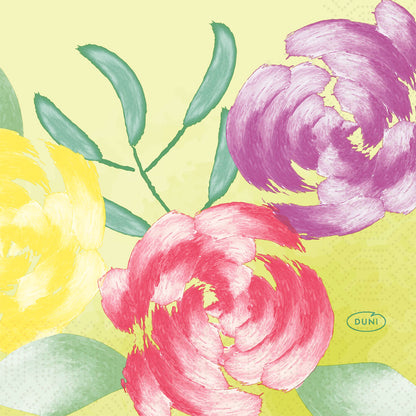 Drei große, strukturierte Blumen in Gelb, Rosa und Lila sind zwischen grünen Blättern auf einem hellgelben Hintergrund angeordnet. Das Logo der Duni GmbH befindet sich unten rechts. Die Serviette, 24x24 3lg 1/4 ist ideal für besondere Anlässe.