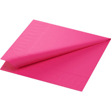 Ein gefalteter Duni GmbH Zellt.Serv.33x33 3lg. 1/4 fuchsia Papierservietten (Packung 50 Stück) mit dezenter Randprägung, dargestellt auf einfarbig weißem Hintergrund.