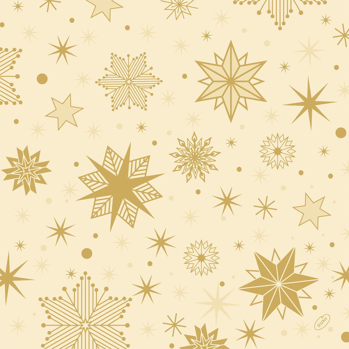 Les serviettes Duni GmbH 40x40 4 plis Klassik Stargazing crème (paquet de 50 pièces) présentent des motifs géométriques dorés d'étoiles et de flocons de neige sur un fond beige clair - idéal pour apporter une élégance festive à toute célébration.