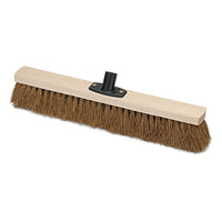 La scopa da sala Nölle Profi Brush Power Stick in cocco naturale, prodotta da Nölle Profi Brush Bürsten- & Pinseltechnik e.K., è dotata di setole rigide in cocco di colore marrone, un manico in legno e un raccordo in plastica nera: perfetta per una pulizia rispettosa dell’ambiente.