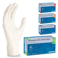Un gant en nitrile blanc ARNOMED NITRIL WHITE 200 de la société ARNOWA GmbH est posé à côté de quatre cartons de tailles différentes – petite, moyenne, grande et très grande – portant chacun des étiquettes de couleur différente.
