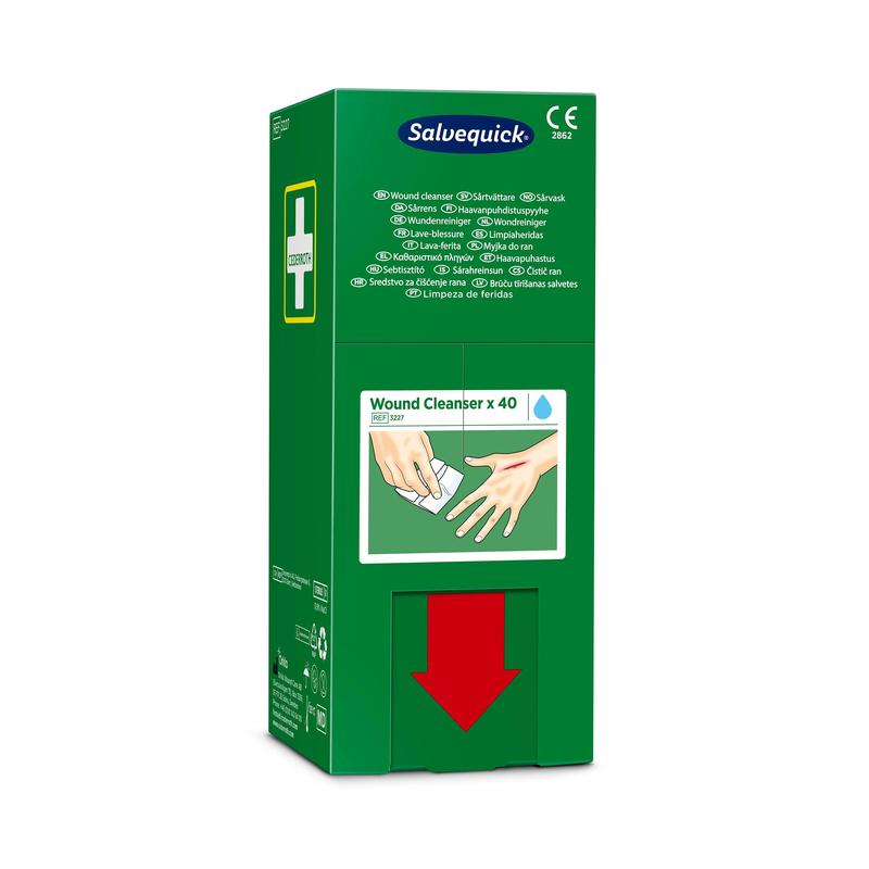 Die grüne Schachtel (40 Stück) von Orkla Wound Care AB Salvequick savett wundreiniger (0,9% NaCl, steril) ist mit einem weißen Kreuz, mehrsprachigem Text, einer Abbildung zum Reinigen der Hände und einem großen roten Pfeil nach unten auf dem unteren Teil versehen.