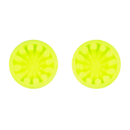 Zwei identische runde 3M™ Gehörschutzstöpsel E-A-Rsoft™ FX™ aus weichem Polyurethanschaum, gelb, SNR 37 dB, von 3M Deutschland GmbH, sind auf weißem Hintergrund für Lärmschutz in lauter Umgebung abgebildet.