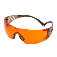 Lunettes de sécurité 3M™ SecureFit™ 400, branches noires/marron, revêtement antibuée/anti-rayures Scotchgard™ (K&N), verres orange, SF406SGAF-BLA-EU | Paquet (1 pièce)