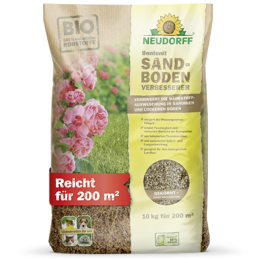 Ein 10-kg-Sack Neudorff Shop Bentonit SandbodenVerbesserer reicht für 200 m², ist ideal für sandige Böden und hat eine Verpackung mit rosa Blüten und einer Nahaufnahme des mineralstoffreichen Inhalts.