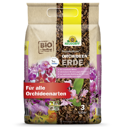 Ein 3-Liter-Beutel NeudoHum OrchideenErde von Neudorff Shop, mit Orchideenmotiven auf der Verpackung. Sie ist für alle Orchideen geeignet, unterstützt ein gesundes Wurzelwachstum und macht die Pflege Ihrer Pflanzen einfach.