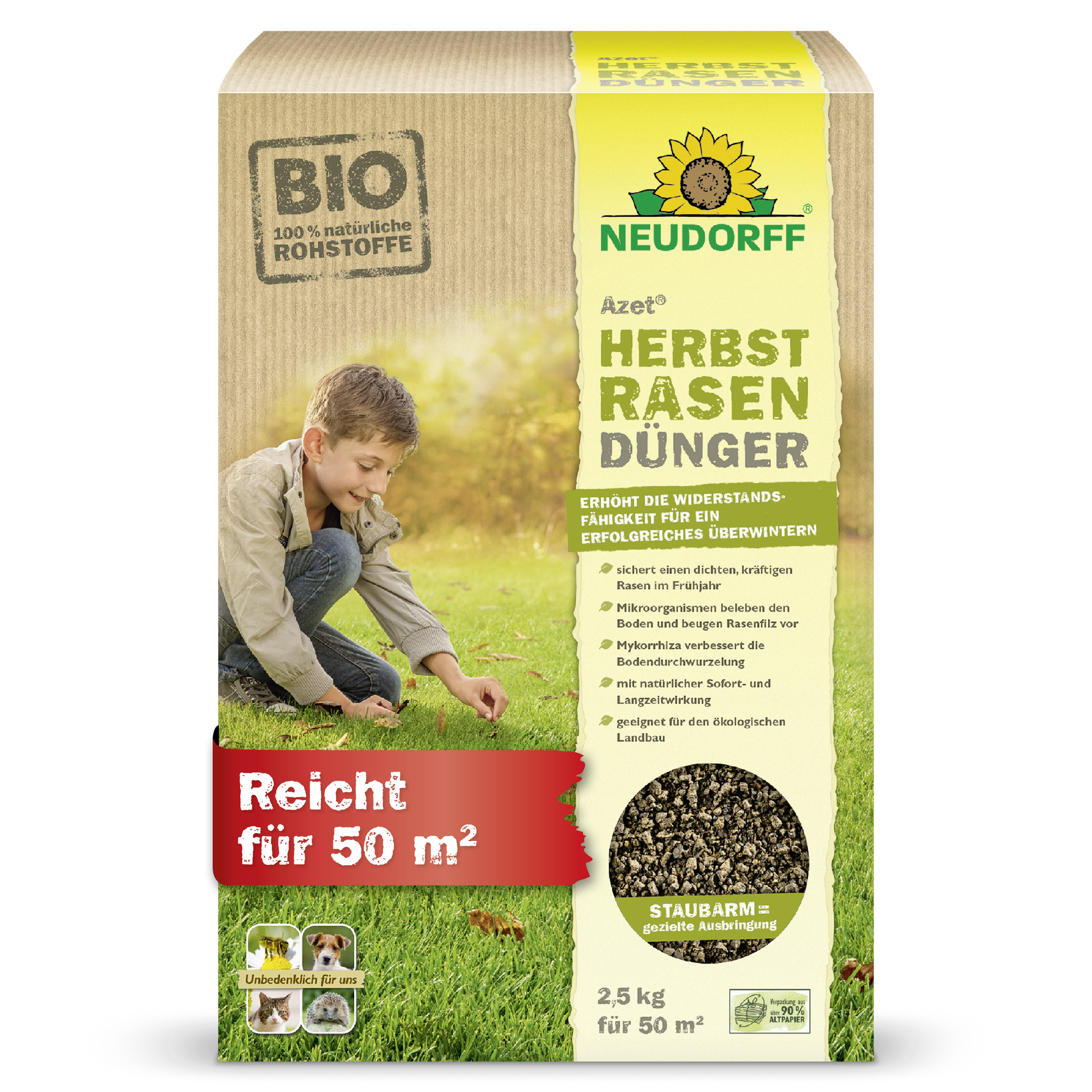 Eine 2,5 kg-Packung Neudorff Shop Azet HerbstRasenDünger ist in einer beige-grünen Verpackung abgebildet, die ein Kind beim Düngen des Rasens zeigt. Dieser organische Dünger reicht für 50 m² und weist auf dem Etikett auf seine natürlichen Inhaltsstoffe hin.