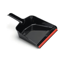La paletta Nölle Profi Brush Maxi è una paletta in plastica nera (41x30 cm) con manico corto e bordo in gomma rossa, ideale per raccogliere polvere e detriti. Marca: Nölle Profi Brush Bürsten- & Pinseltechnik e.K.