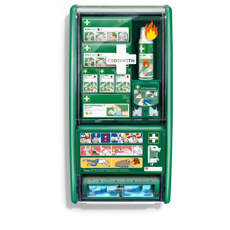 La stazione di primo soccorso & ustioni Cederroth di Orkla Wound Care AB (1 confezione) offre materiali di primo soccorso organizzati, inclusi gel per ustioni, materiali per bendaggi e istruzioni illustrate in una stazione verde.