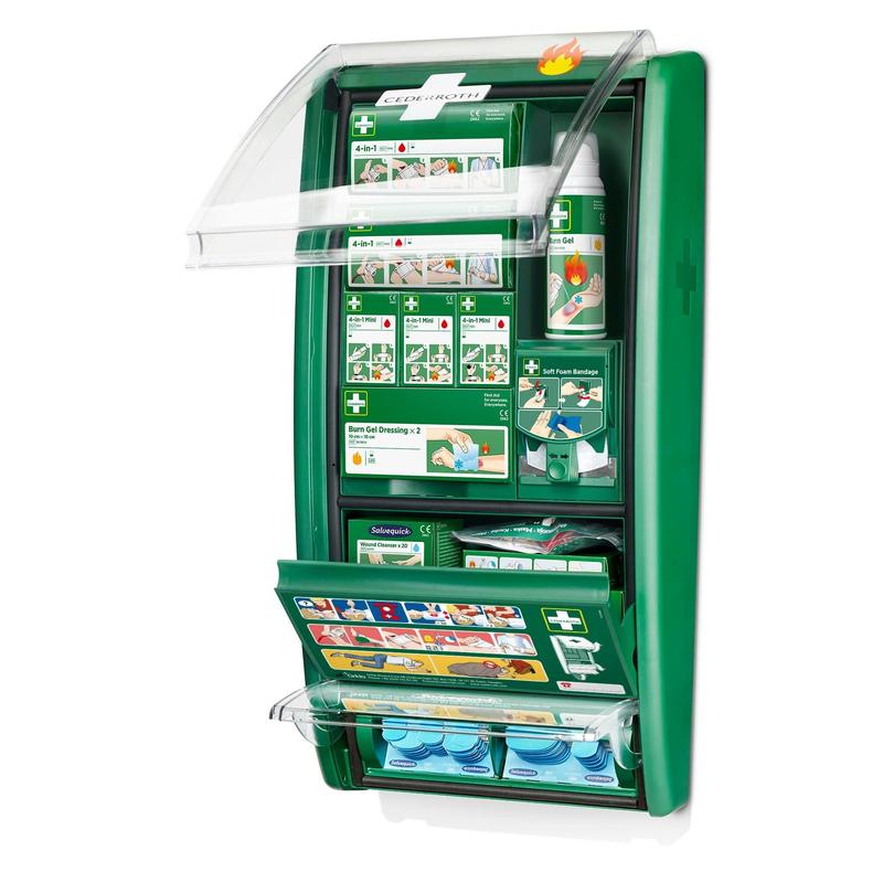 La stazione di primo soccorso & ustioni Cederroth di Orkla Wound Care AB è un set verde montato a parete in una confezione con scomparti per ustioni, gel e bende, nonché un'istruzione illustrata sul coperchio e negli scomparti.