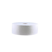 Eine CWS Großrolle Toilettenpapier Recycling, perforiert, Weiß, 2-lagig | Karton (6 Rollen) von CWS ist in einer Seitenansicht vor einem schlichten weißen Hintergrund abgebildet.