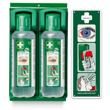 Die Orkla Wound Care AB Wandhalterung hält zwei 500-ml-Augenspülflaschen und enthält ein im Dunkeln leuchtendes Hinweisschild, das zeigt, wie die Flaschen für die Augenspülung zu verwenden sind. Die Packung enthält 1 Halterung und ein Hinweisschild.