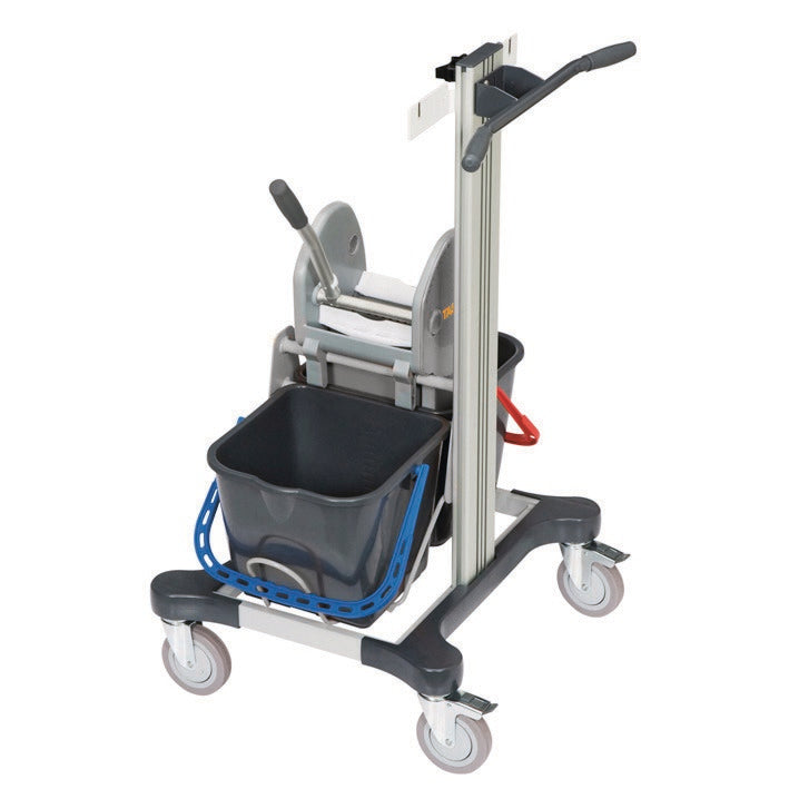 Der TASKI Micro Trolley Wet von Diversey Deutschland GmbH & Co. OHG ist das kleinste System für die traditionelle Nassreinigung-kompaktes Design mit vier Rädern, zwei Eimern und Mopppresse für effiziente Reinigung in Profiumgebungen.
