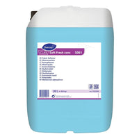 Un bidon bleu de 20 litres de Clax Soft Fresh conc 50B1, un adoucissant concentré au parfum frais de la société Diversey Deutschland GmbH & Co. OHG, idéal pour les blanchisseries professionnelles, accompagné d'une notice d'utilisation multilingue.