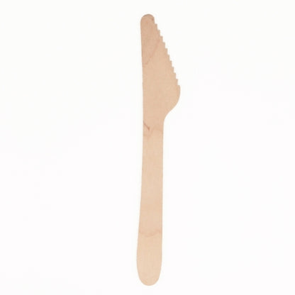 Un PAPSTAR coltello di legno "pure" (16,5 cm), ecologico e stabile, con bordo ondulato, su sfondo bianco. La confezione contiene 25 pezzi.