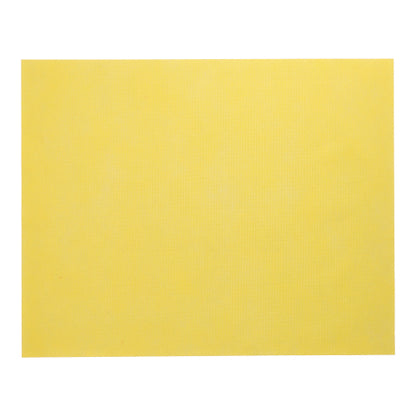 Die Starpak 100 Tischsets, stoffähnlich, Vlies "soft selection" (30x40 cm) in schlichtem Gelb bieten als elegante Tischdekoration oder Platzdeckchen einen stilvollen Akzent für jeden Anlass. Abgebildet auf weißem Hintergrund.