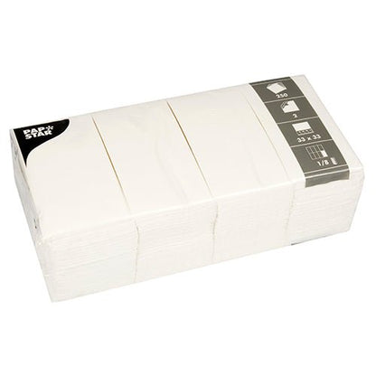 L'image montre un paquet scellé de serviettes PAPSTAR à 2 plis, 33x33 cm, blanc (250 pièces), pli 1/8 de la société PAPSTAR GmbH; l'étiquette indique la quantité, la taille et la certification FSC pour un approvisionnement responsable.