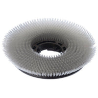 Der Scheuerbürste Waschbeton (43 cm) von Diversey Deutschland GmbH & Co. OHG passt zum swingo 3500 und verfügt über abgewinkelte weiße Borsten in konzentrischen Kreisen auf schwarzem Grund, die die Reinigungsleistung bei der Tiefenreinigung von Betonflächen erhöhen. Packung: 1 Stück.
