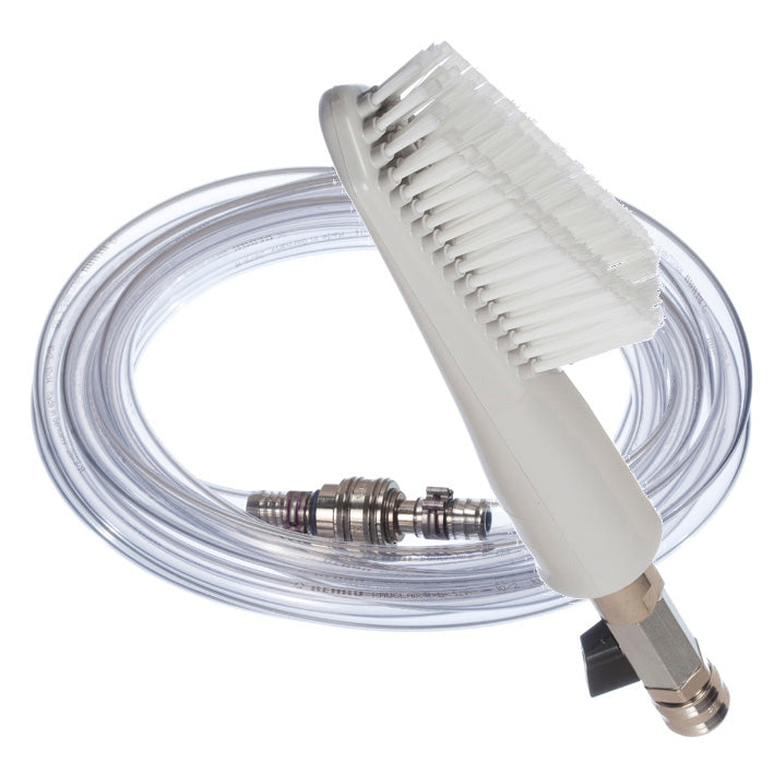 Le kit de shampoing à la main de Diversey (pour TASKI ergodisc 165/duo) contient une brosse et un tuyau - idéal pour le nettoyage professionnel. Paquet de 1 pièce.