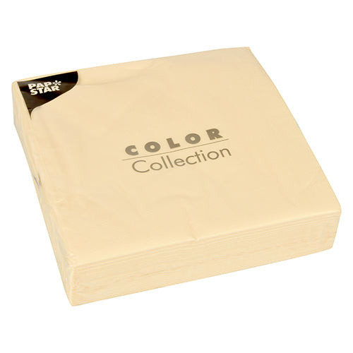 Eine versiegelte beige Packung Servietten (50 Stück) der PAPSTAR GmbH, 2-lagig, 1/4-Falz, 40 x 40 cm aus der Color Collection, mit kleinem Logo oben links und schlichter Verpackung mit ordentlich gestapelten Servietten.