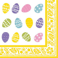 La PAPSTAR Serviettes « Œufs colorés » (40 x 40 cm, pliage en 4, 50 pièces) de la PAPSTAR La société GmbH présente douze œufs de Pâques colorés, ornés de motifs variés sur fond blanc et d'une bordure fleurie jaune.