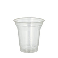 Der PAPSTAR Kaltgetränkebecher PLA "pure", glasklar (Ø 9,5 cm, 9,59 cm | 80 Stück) von PAPSTAR GmbH ist ein klarer, biologisch abbaubarer Kaltgetränkebecher - ideal für die umweltbewusste Erfrischung auf jedem schlichten weißen Untergrund.