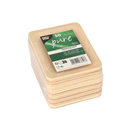 Ein Stapel von 50 PAPSTAR Fingerfood-Tellern aus umweltfreundlichem Holz „pure“, von PAPSTAR GmbH, eingeschweißt in Klarsichtfolie mit grün-weißem Produktetikett oben.