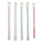 Fünf PAPSTAR Bubble Tea Papierhalme (Ø 12 mm, 20 cm, farbig sortiert) der PAPSTAR GmbH in Pastellfarben - weiß, hellblau, hellgrün und rosa - stehen aufrecht; jeder ist einzeln verpackt, der rosa Strohhalm teilweise ausgepackt.