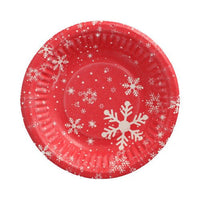 Une PAPSTAR Coupe en carton ronde, 19 cm, 3 cm de hauteur, série « Winter Time » avec des flocons de neige blancs sur fond rouge, de PAPSTAR GmbH, vue d'en haut sur fond blanc (50 pièces par feuille).