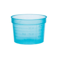 Un petit gobelet médical AMPri PP bleu transparent, fabriqué par la société AMPri Handelsgesellschaft mbH, muni de graduations allant de 10 ml à 30 ml. Ce gobelet cylindrique en polypropylène est conçu pour mesurer avec précision des quantités de liquide.