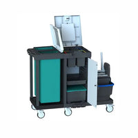 Le chariot de service Arcora Bora Medical 550 « complet » d'Arcora International GmbH est un chariot de nettoyage noir et bleu-vert équipé de compartiments, d'étagères, de bacs, d'un support pour balai à franges et de roulettes — présenté ici avec des portes/couvercles ouverts pour le rangement dans les zones de nettoyage médicales.