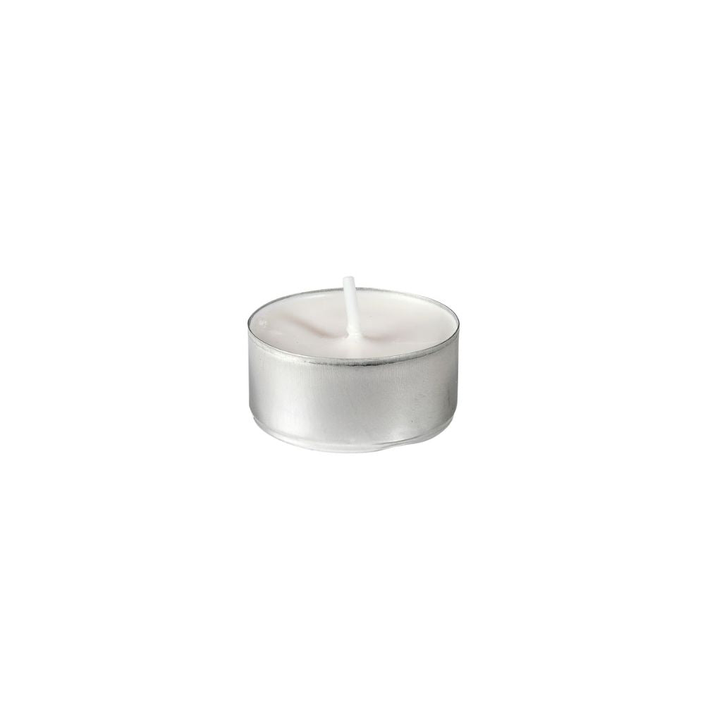 Una candela tealight Duni (Ø39 mm, bianco, 6 ore di durata) dal pacco da 30 della Duni GmbH si trova al centro su uno sfondo bianco semplice, ha un involucro di metallo e uno stoppino non acceso.