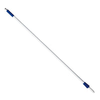 Der Haug Bürsten KG FIBERGLASSTIEL,SCHLAUCHANSCHL. 1450MM,F.GARDENA SCHLAUCHANSCH ist ein weißer Fiberglasstiel mit blauen Griffen und Metallspitzen, mit einer Länge von 1450 mm, auf weißem Hintergrund.