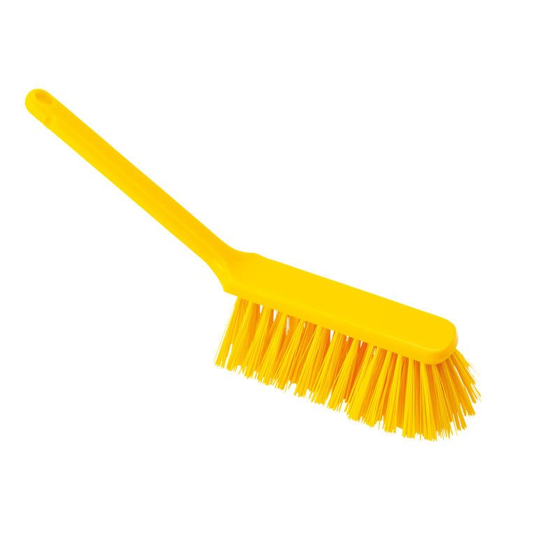 La SPAZZOLA A MANO di Haug Bürsten KG è uno strumento di pulizia giallo con manico lungo e setole dure (ø 0,50mm, 310x40x45mm). Dispone di un foro all'estremità per un facile appeso, perfetto per strofinare superfici.